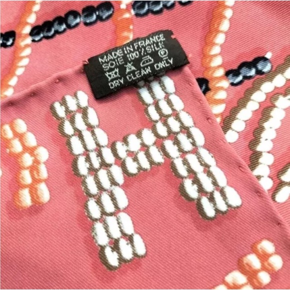 HERMES Carre 70 Scarf  100% Silk - Picture 5 of 5